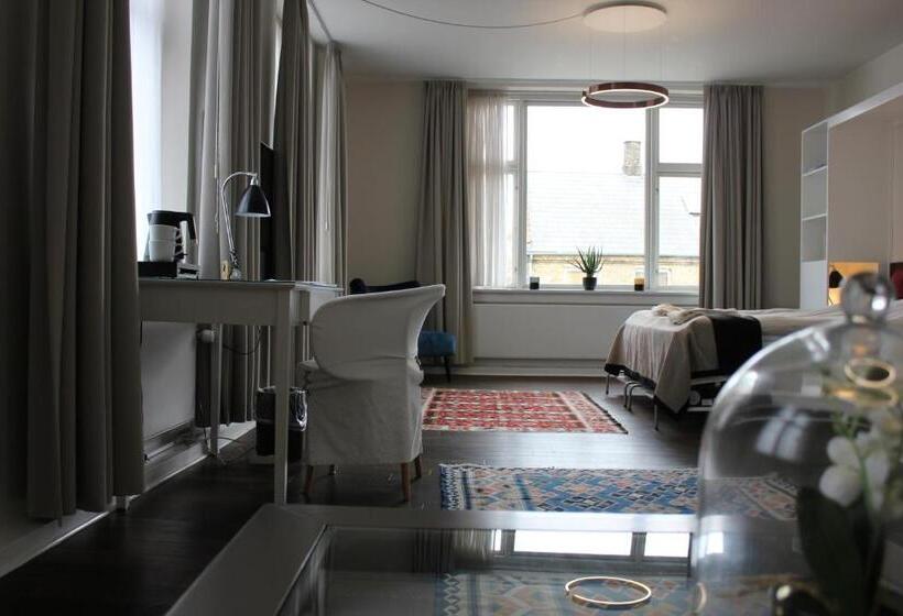 Suite, Skovshoved