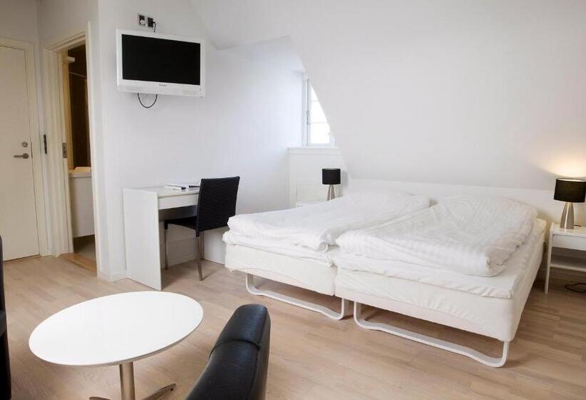 Habitación Triple Estándar, Troense