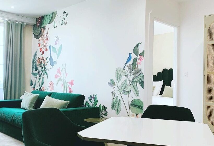 Номер Superior, Castel De Très Girard   Hotel & Restaurant   Teritoria