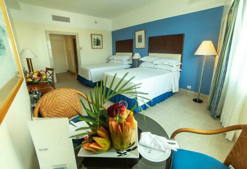 Quarto Superior Individual, Colon Salinas
