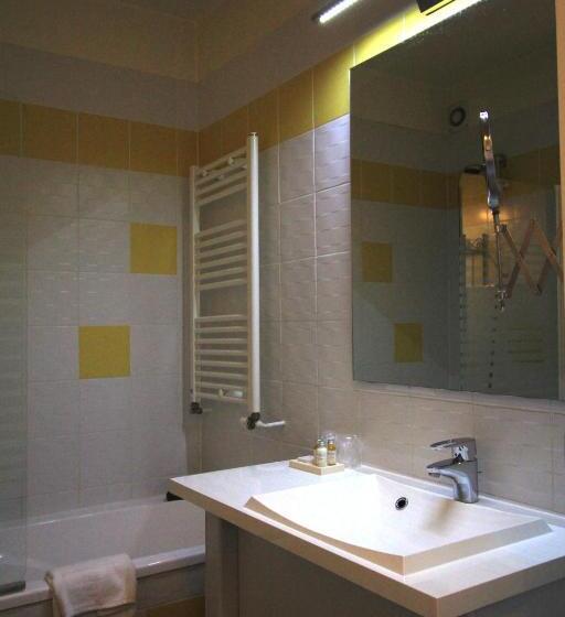 스탠다드 룸, Best Western Blanche De Castille Dourdan