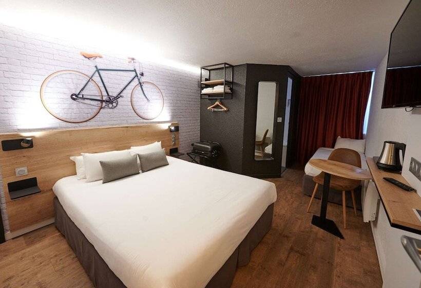 스탠다드 룸, Kyriad Hotel Laval