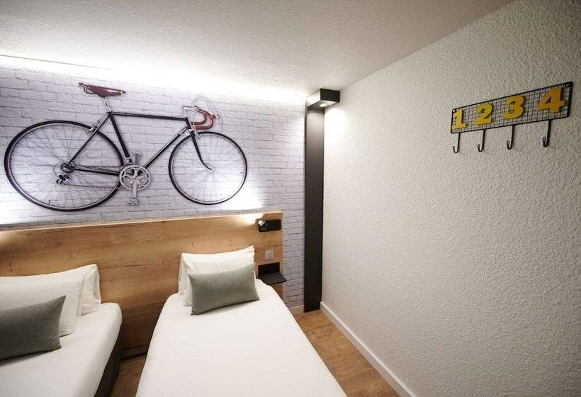 Номер Стандарт, Kyriad Hotel Laval