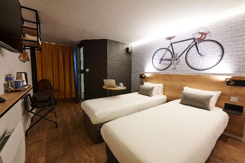 Номер Стандарт, Kyriad Hotel Laval