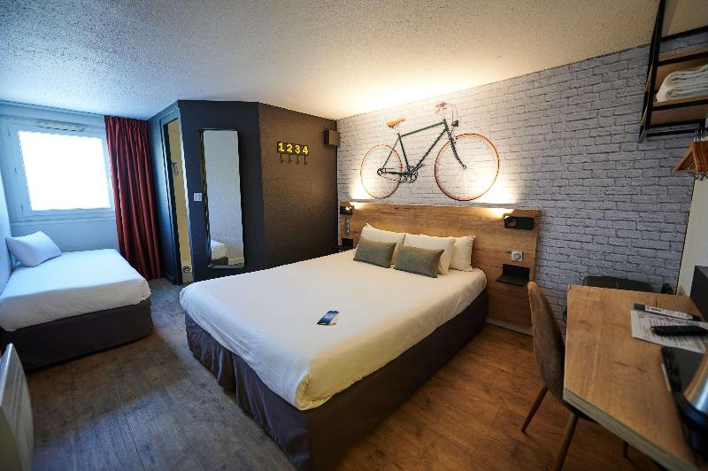스탠다드 룸, Kyriad Hotel Laval