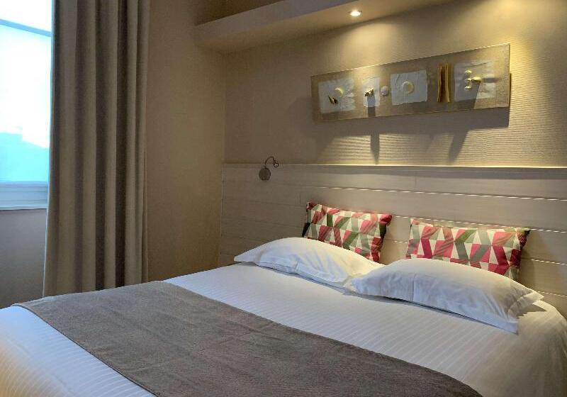 带大床的豪华间, Best Western Hôtel Des Voyageurs