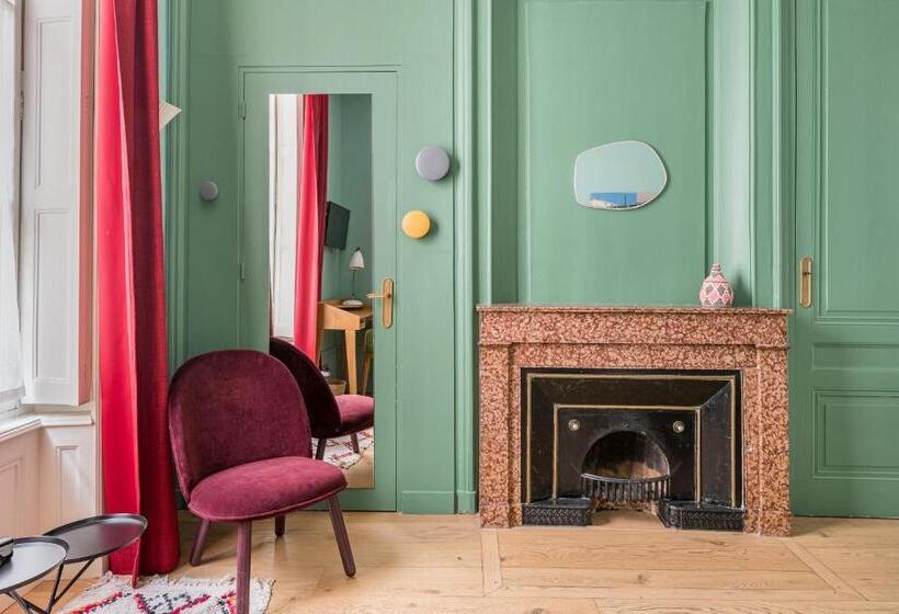 Quarto Estandar Individual, Globe Et Cecil