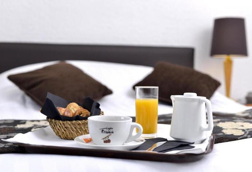Номер Стандарт, Hôtel D’angleterre Grenoble Hyper Centre