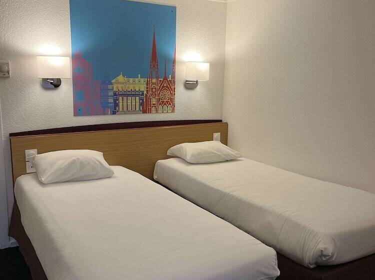 Номер Стандарт, Kyriad Direct Marseille Ouest  Martigues