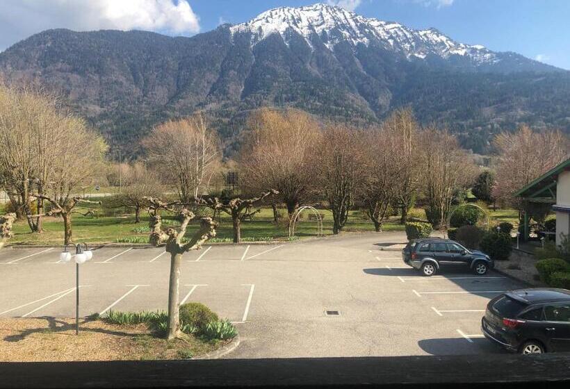 Трехместный Номер Комфорт, Brit Hotel Florimont