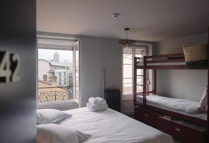 Семейный Номер, Ho36 Hostel