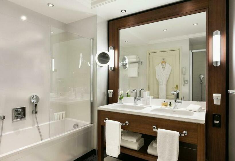 اتاق سوپریور, Hôtel Barrière Le Majestic Cannes