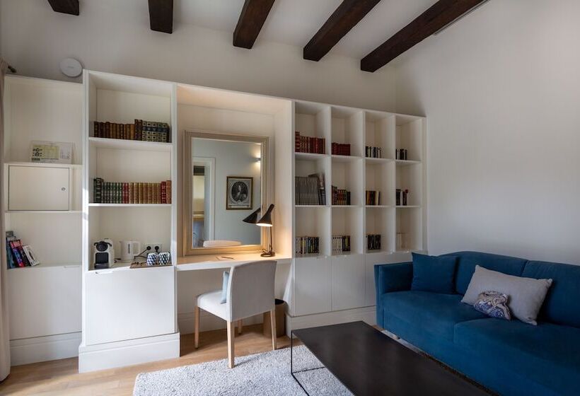 Люкс с Террасой, Hôtel De Cavoye