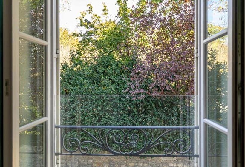 Номер Стандарт, Hôtel De Cavoye