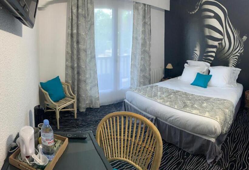 Номер Стандарт с Балконом, Au Palmyre Hôtel