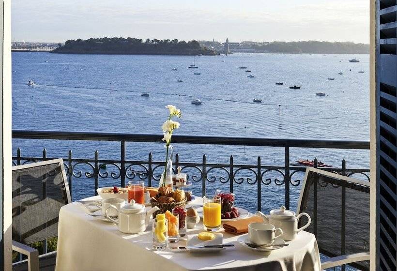 اتاق لوکس با چشم‌انداز دریا, Hôtel Barrière Le Grand Hôtel Dinard