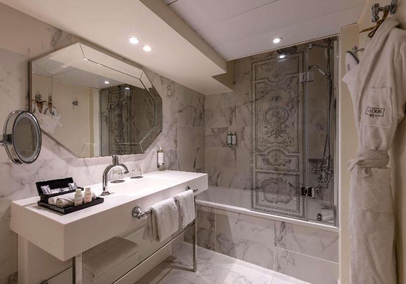 带大床的套房, Mgallery Le Louis Versailles Château