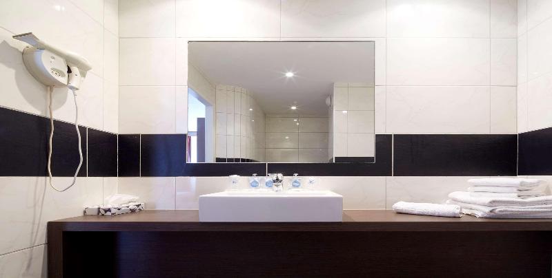 Quarto Triplo Estandar, Kyriad Grenoble Centre