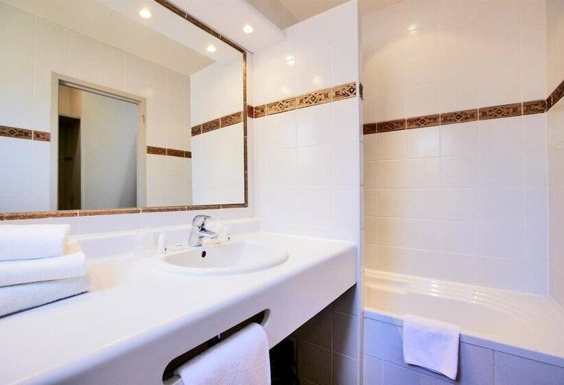 Номер Superior, Kyriad Nimes Centre