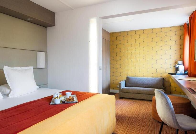 Полулюкс, Paris Neuilly