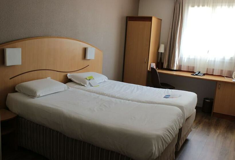 Номер Стандарт, Kyriad Hotel Montpellier Centre Antigone