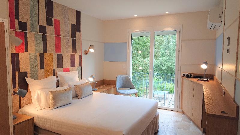 Номер Superior Вид на Сад, Hôtel The Originals Résidence De Rohan