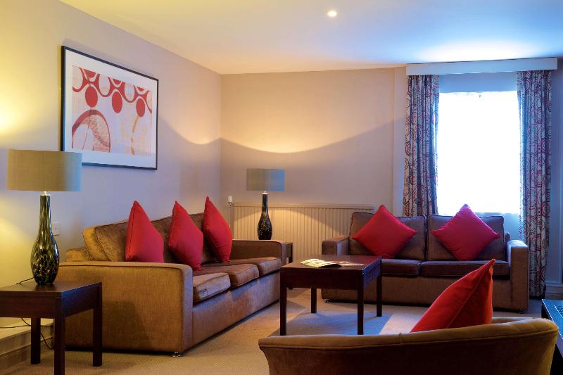 سوئیت با تخت بزرگ, Aberdeen Airport Dyce Hotel, Sure Hotel Collection By Bw