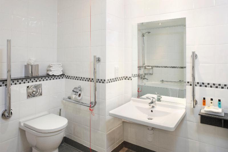 身障者適用スタンダードルーム, Crowne Plaza Heathrow
