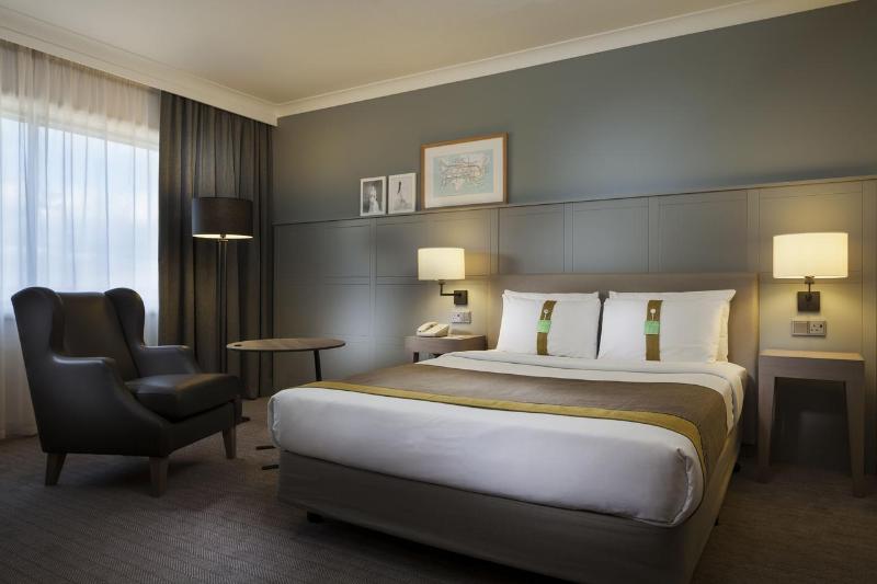 Номер Стандарт, Crowne Plaza Heathrow