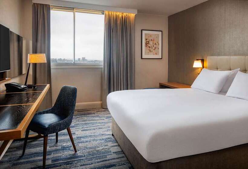 Standart Oda, Hilton Leeds City