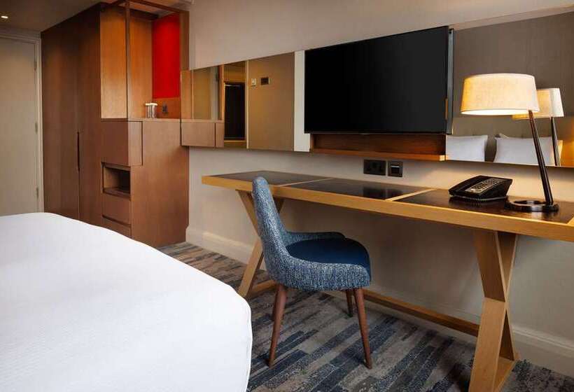 Standart Oda, Hilton Leeds City