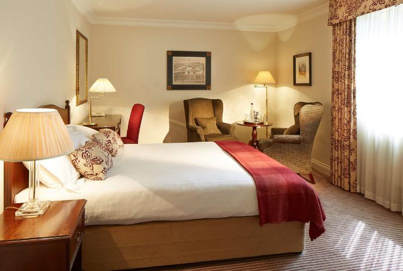 Номер Стандарт, Macdonald Frimley Hall Hotel & Spa