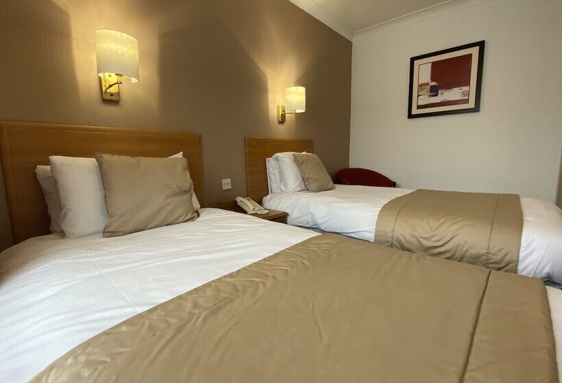 Quarto Estandar, Birmingham Great Barr