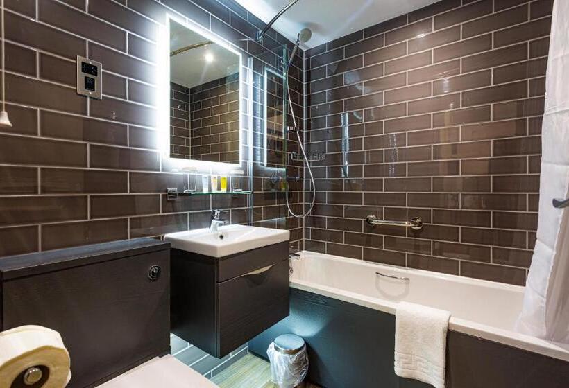 Номер Deluxe, The Rutland Arms Hotel, Bakewell, Derbyshire