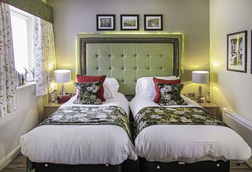 Номер Стандарт, The Rutland Arms Hotel, Bakewell, Derbyshire