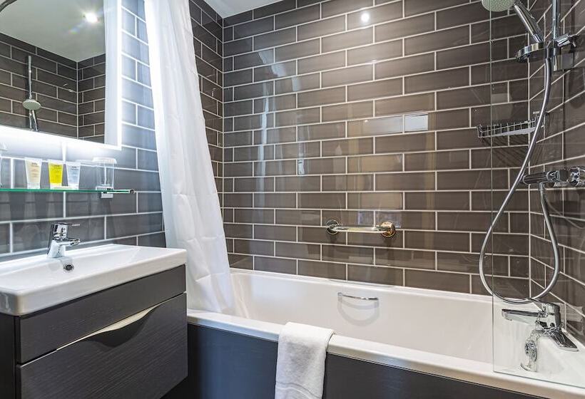 Номер Deluxe, The Rutland Arms Hotel, Bakewell, Derbyshire