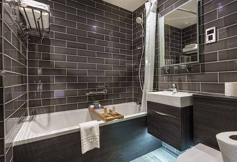 Номер Superior, The Rutland Arms Hotel, Bakewell, Derbyshire