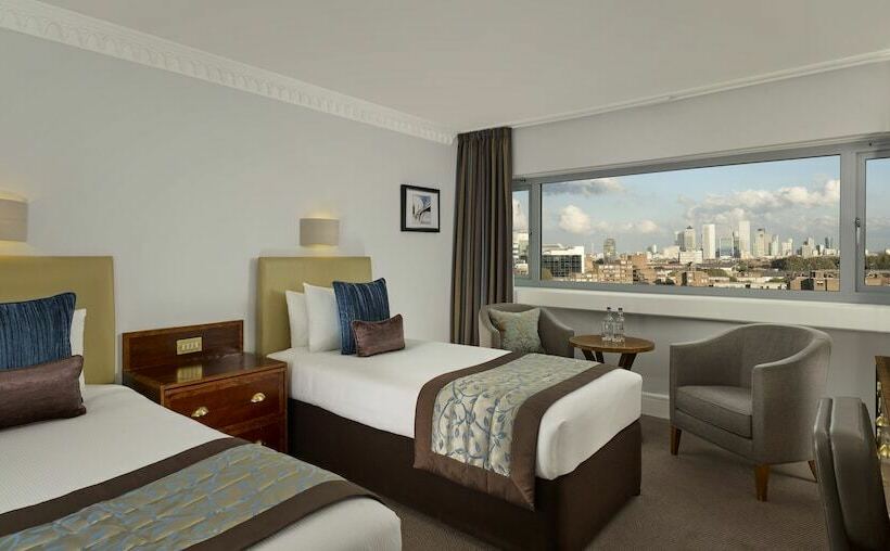 Номер Стандарт, The Tower Hotel, London