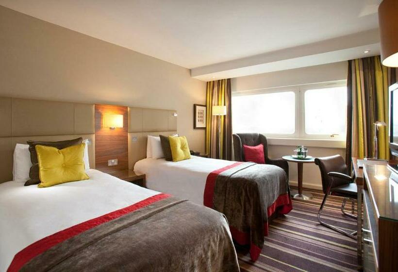 Номер Executive, The Tower Hotel, London