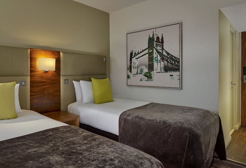 Номер Executive, The Tower Hotel, London