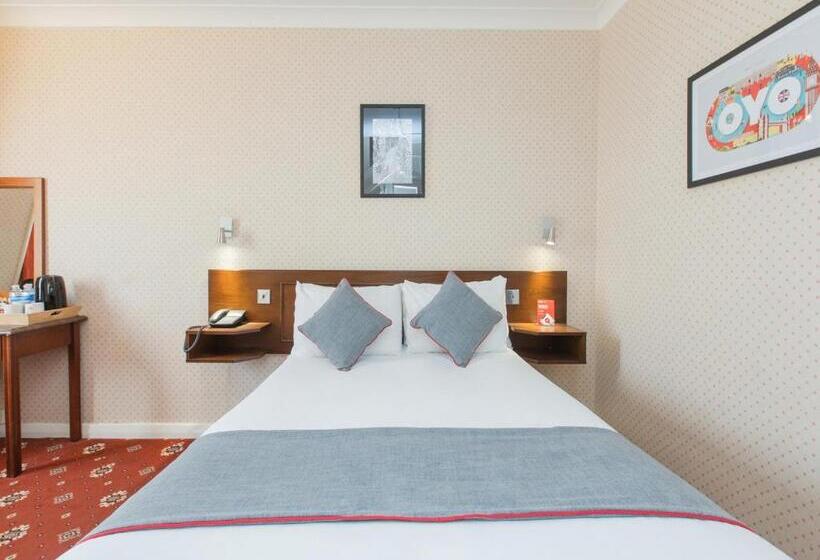 اتاق استاندارد چهار تخته, Stade Court Hotel