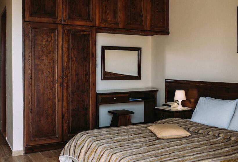 اتاق استاندارد سه تخته با چشم‌انداز, Domotel Anemolia Mountain Resort