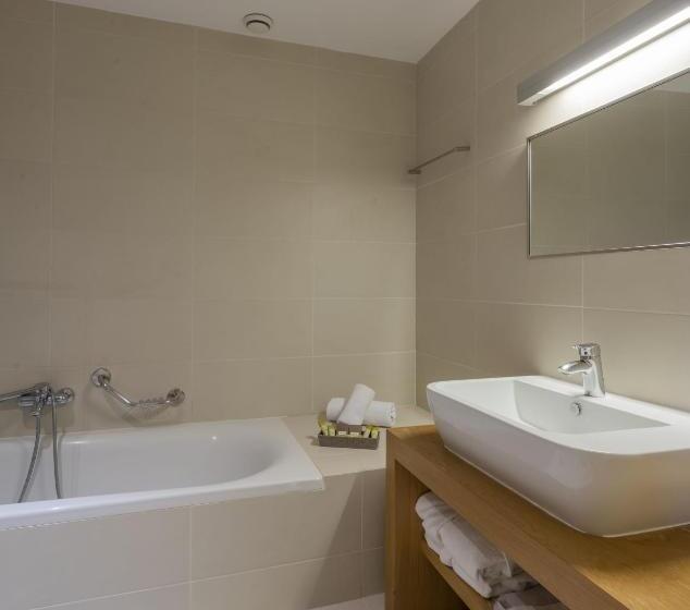 Представительский люкс с видом, Domotel Anemolia Mountain Resort