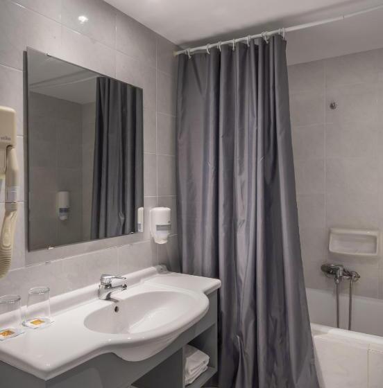 Трехместный Номер Стандарт с Видом, Domotel Anemolia Mountain Resort