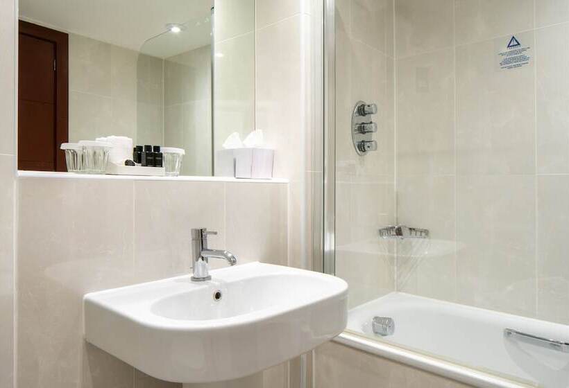 Номер Deluxe, Danubius Hotel Regents Park