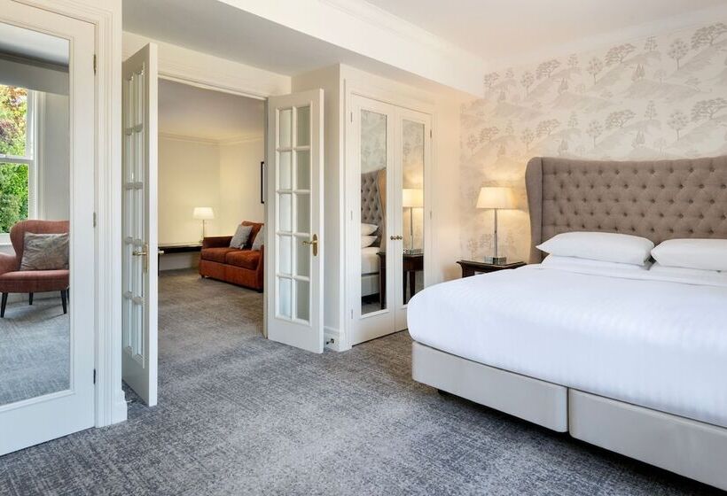 Полулюкс, Delta Hotels By Marriott Preston