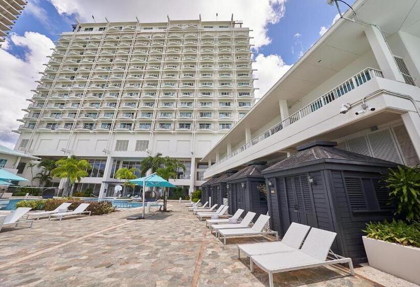 کابین, Lotte Hotel Guam
