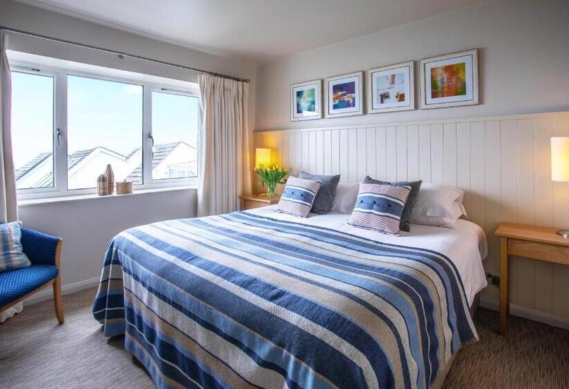 اتاق لوکس با چشم‌انداز باغ, St Brides Spa Hotel & Village Apartments