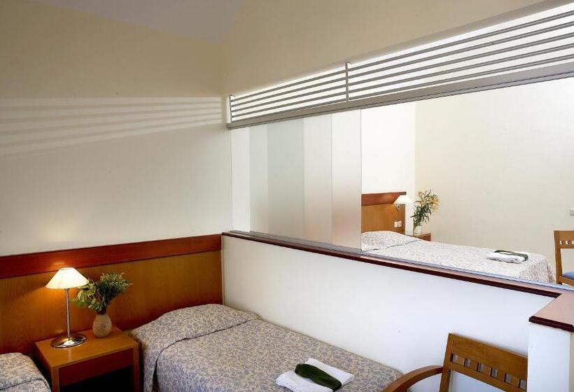 Семейный Номер, Avra Beach Resort