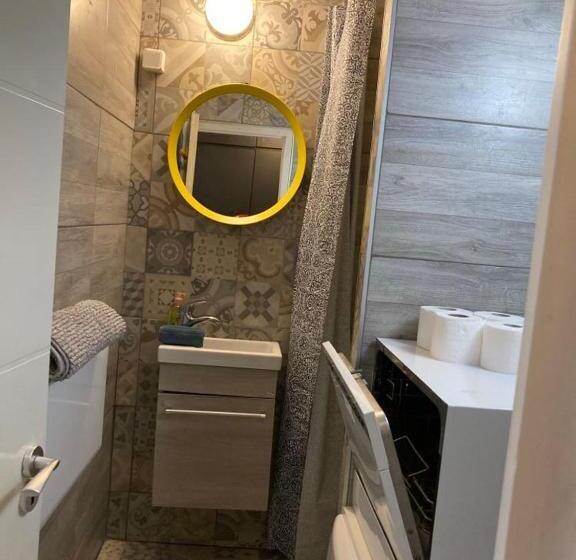 Standard studio with lake view, Aranyhíd Apartman